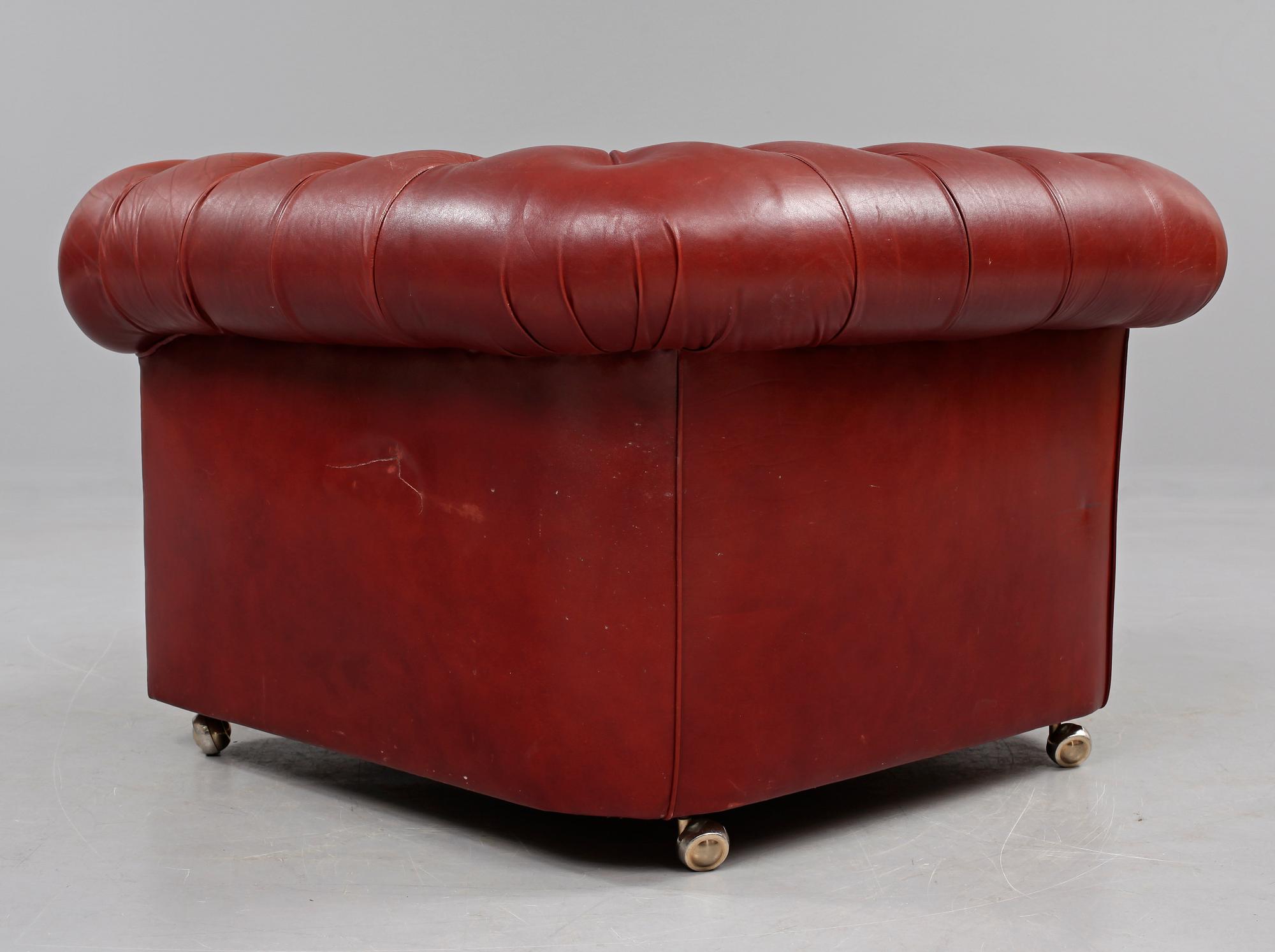 FÅTÖLJ, Chesterfieldmodell, 1900-talets andra hälft.