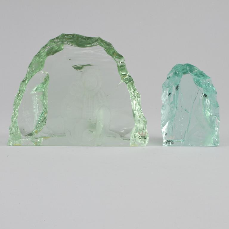 OBJEKT, 2 st, glas, Vicke Lindstrand, Kosta, signerad.