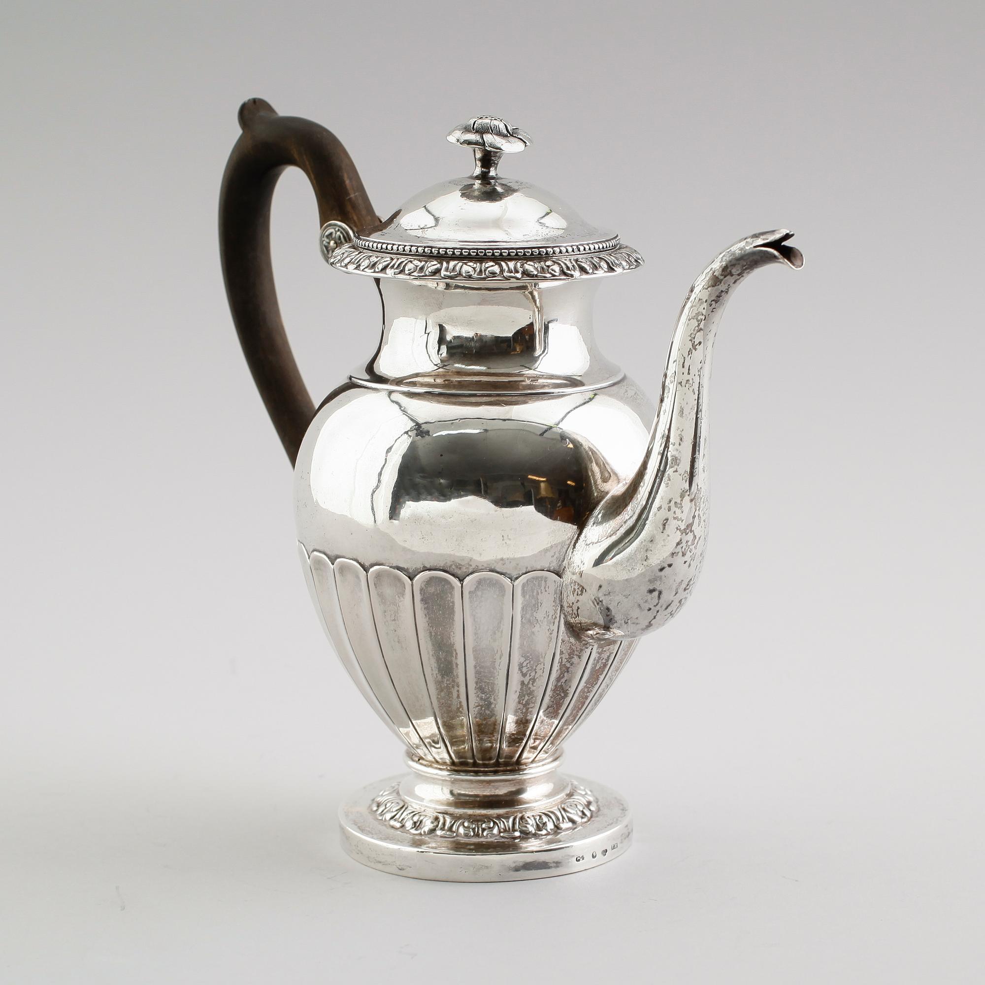 KAFFEKANNA, silver, Gustaf Möllenborg, Stockholm 1837. Vikt ca 447 gram.