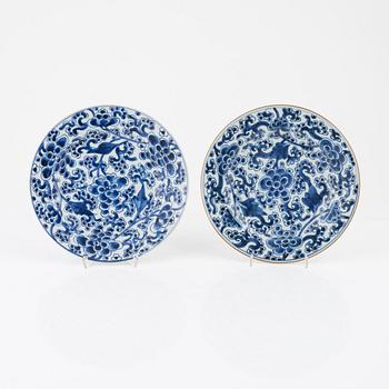 A pair of blue and white porcelain plates, China, Kangxi (1662-1722).