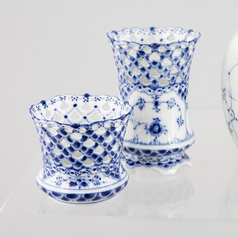 Royal Copenhagen, mat och kaffeservis, 104 delar, "Musselmalet", halvblonde, Danmark, 1900-tal.