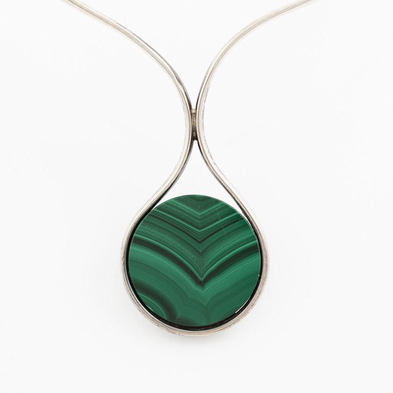 Per Dåvik for Alton, a sterling silver necklace with malachite, Falköping 1975.