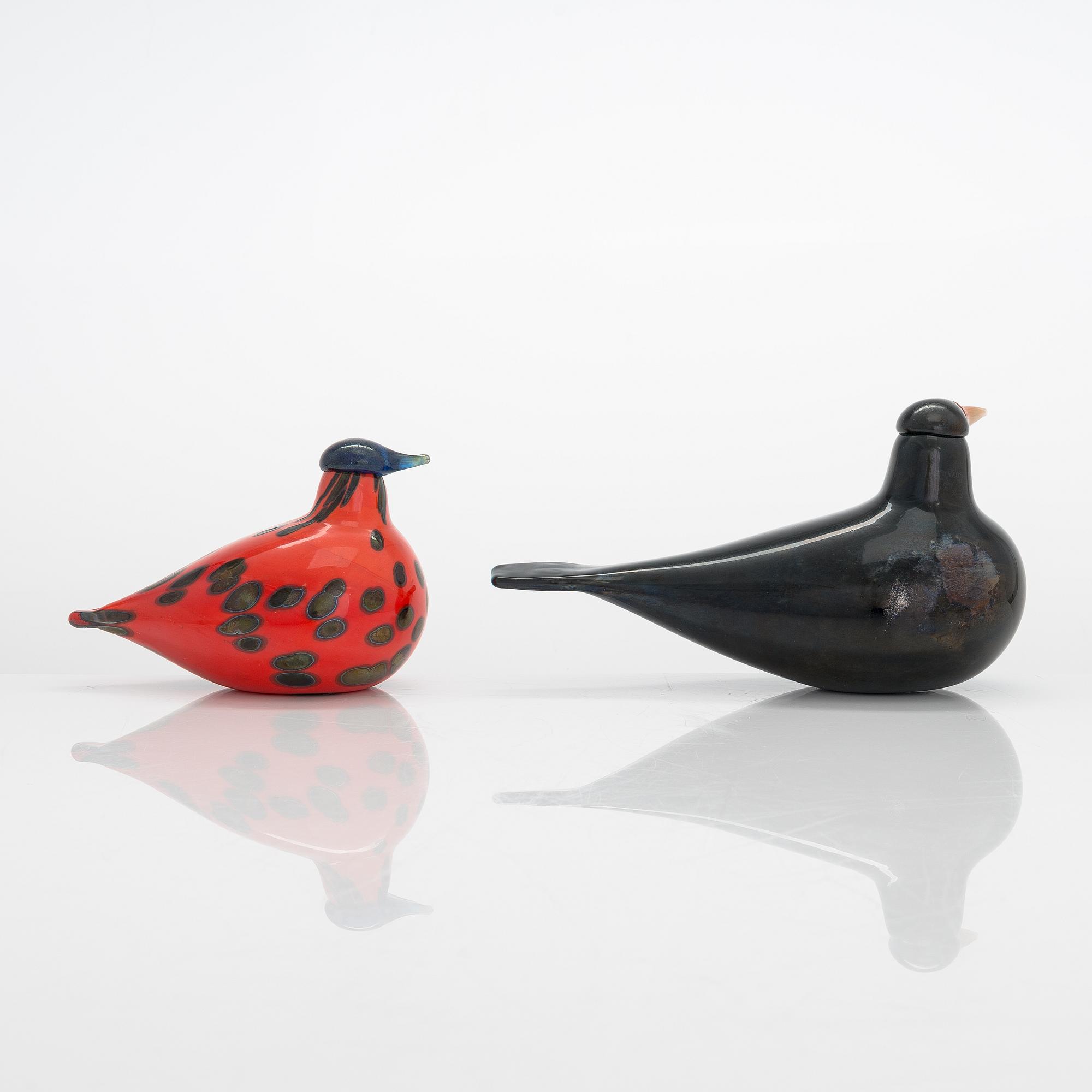 Oiva Toikka, glasfåglar, 2 st, signerade O. Toikka Nuutajärvi, Iittala.