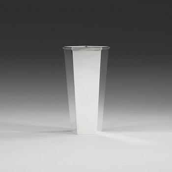 541. A Swedish 20th century silver vase, marks of Wiwen Nilsson, Lund 1966.