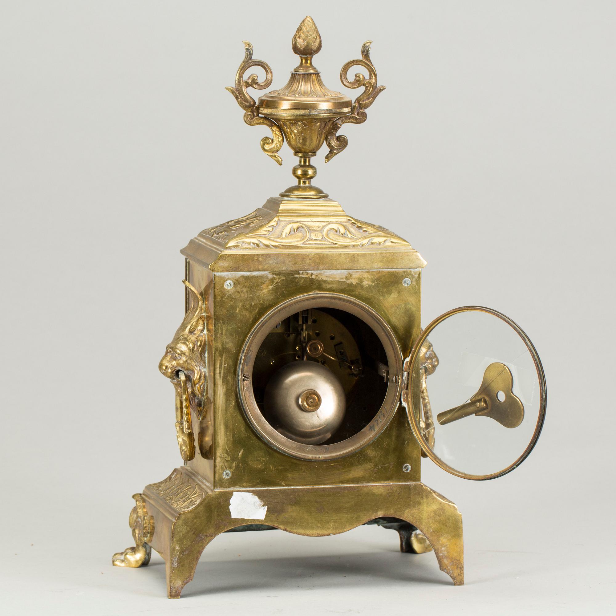 BORDSUR, Louis XVI-stil. 1900-talets början.