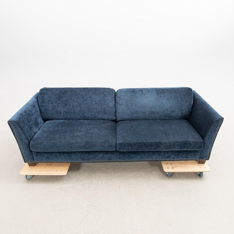 Soffa  Vilmers modern tillverkning.