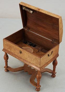 NATTLÅDA, senbarock, 1700-talets andra hälft.