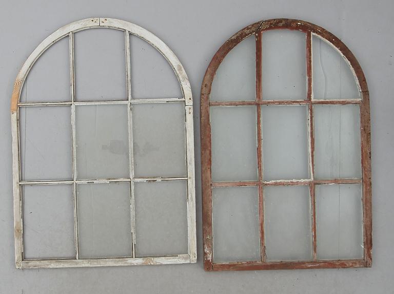 FÖNSTER, 2 st, 1900-talets första hälft.