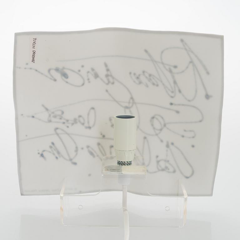 Inkeri Leivo, vägglampa, "Love letter", signerad IL 25/-90/MM Arabia Finland.