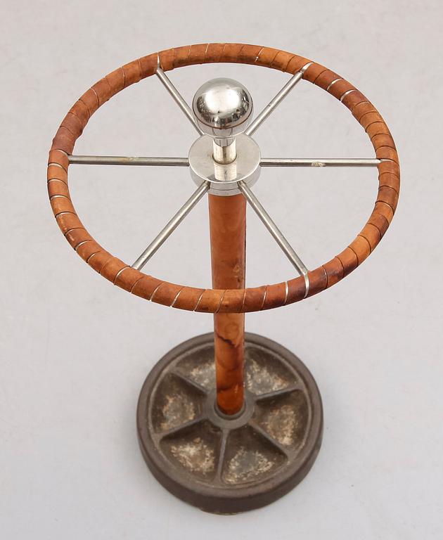 PARAPLYSTÄLL, 1900-talets första hälft.