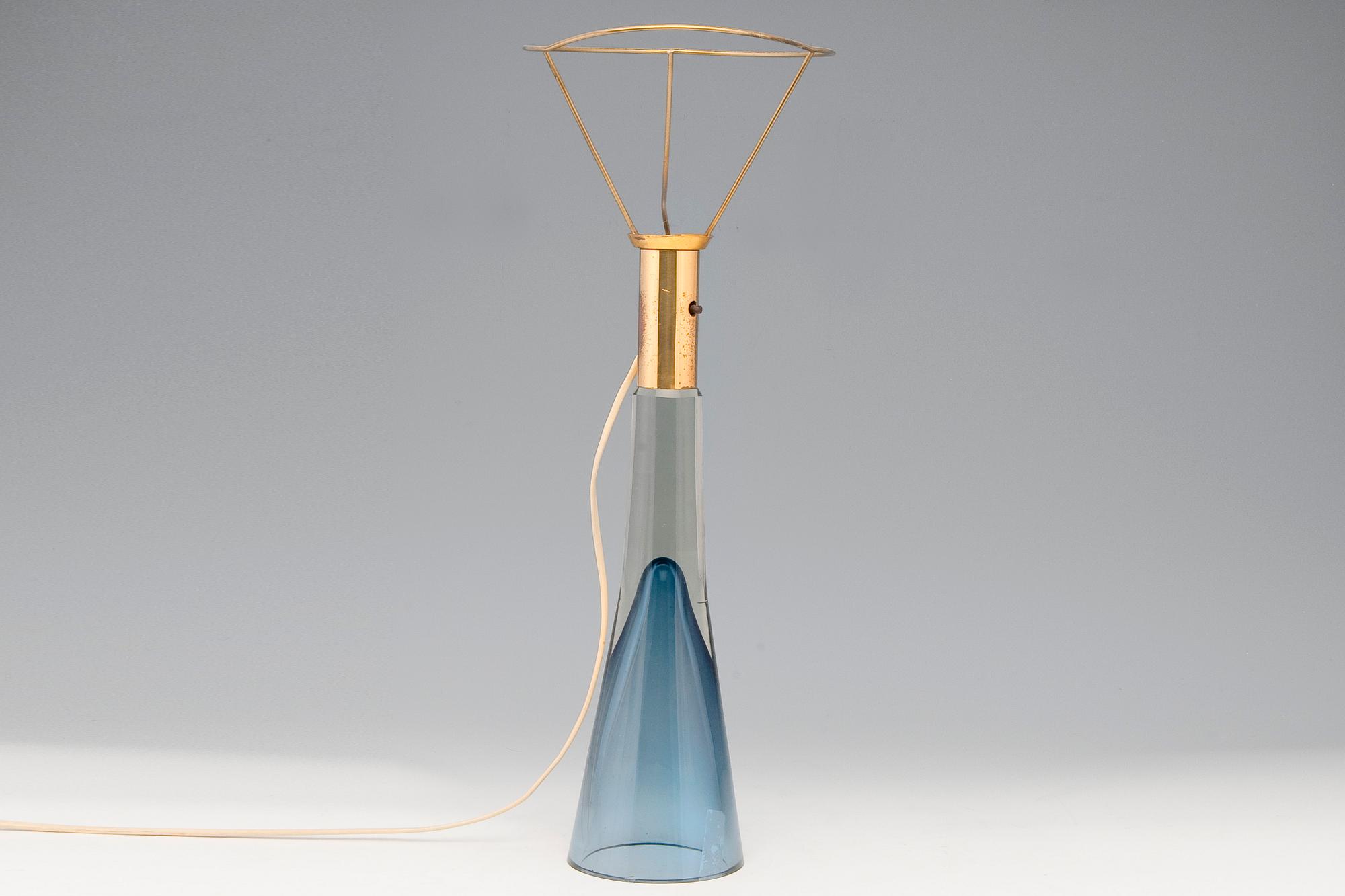 Lisa Johansson-Pape, BORDSLAMPA.