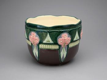 YTTERFODER, porslin, Jugend, tidigt 1900-tal.