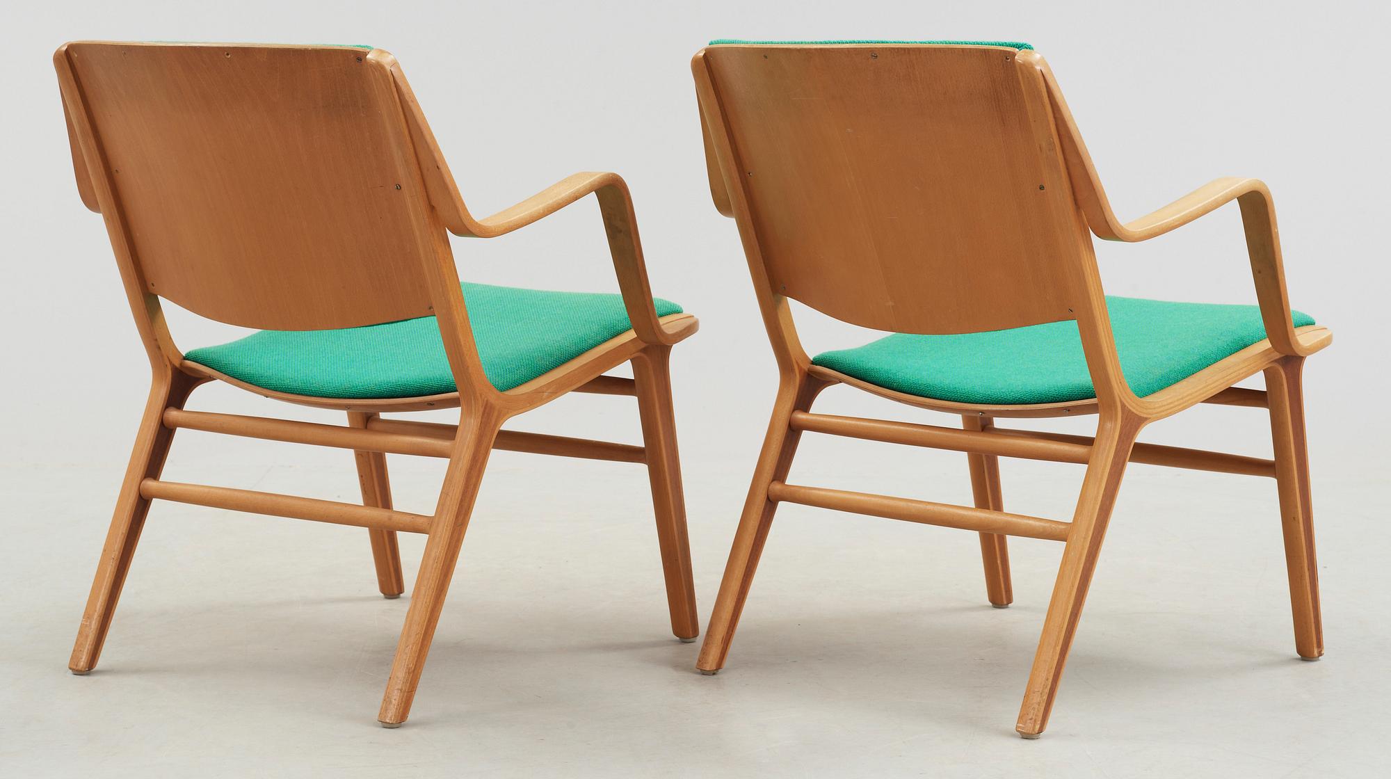 KARMSTOLAR, ett par, "Ax-stolen", Peter Hvidt & Orla Molgaard Nielsen, Fritz Hansen.