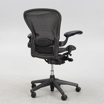 Don Chadwick/Bill Stump, desk chair, "Aeron", Herman Miller.