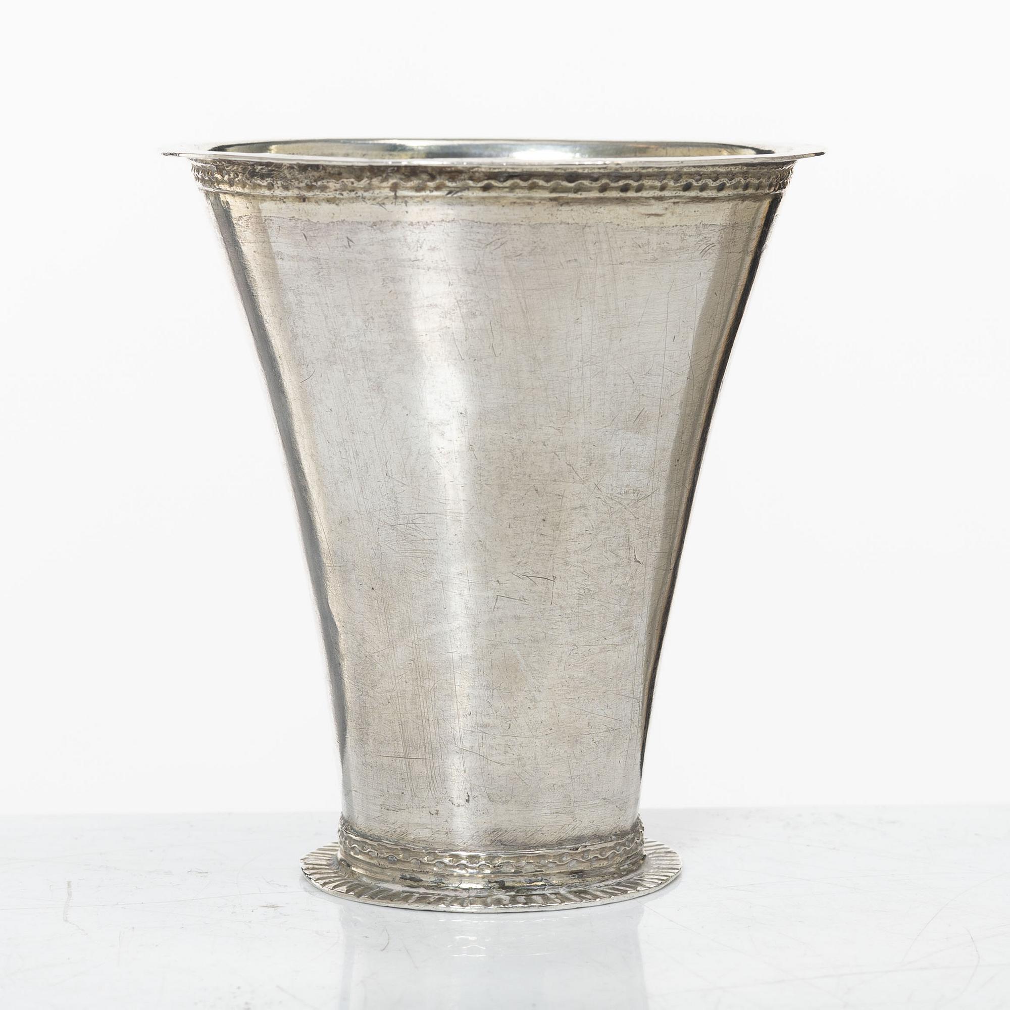 Jöns Lund, bägare, silver, Skara omkring år 1760.