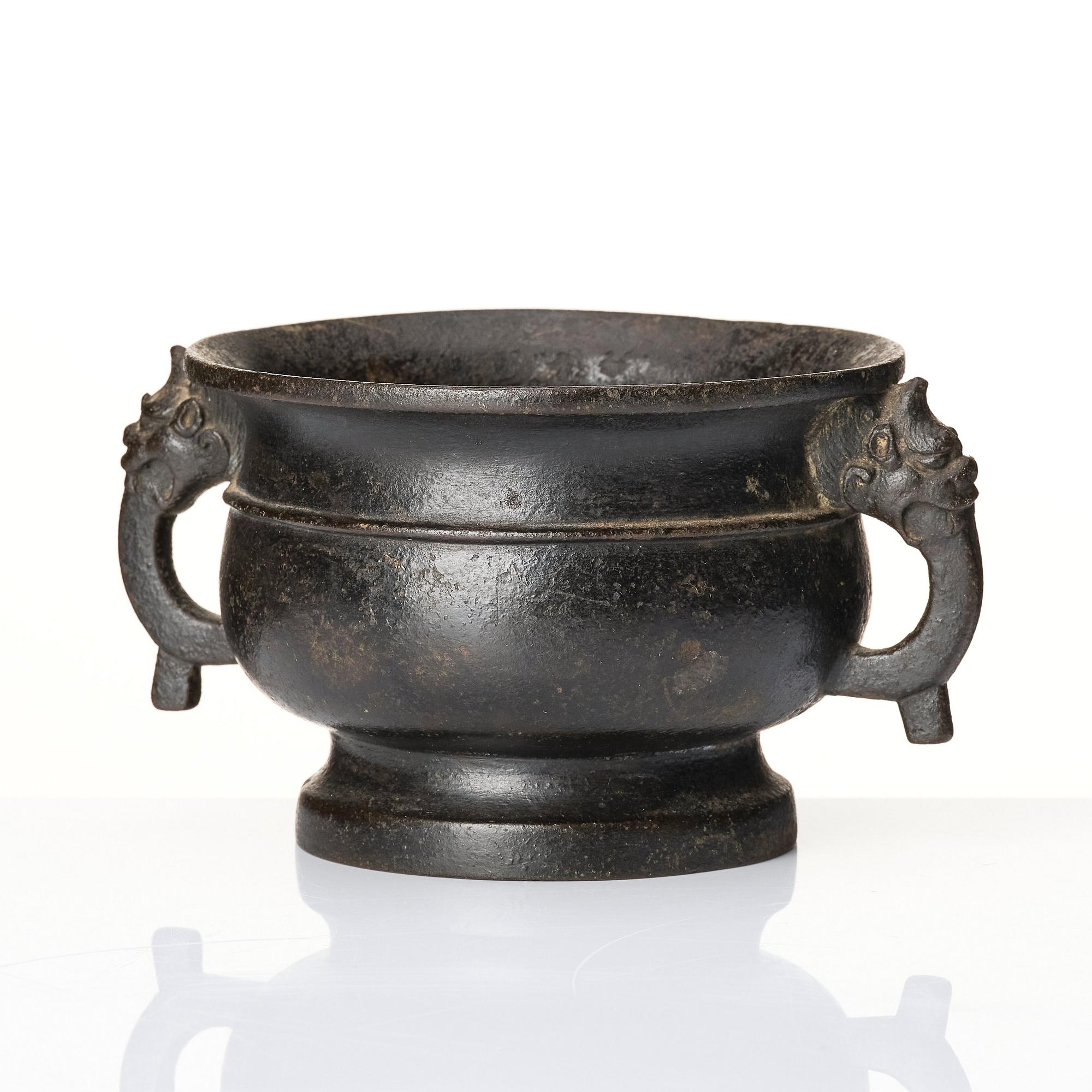 A bronze censer, late Ming dynasty (1368-1644).