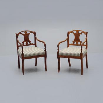 KARMSTOLAR, ett par, Karl Johan, 1800-talets första hälft.