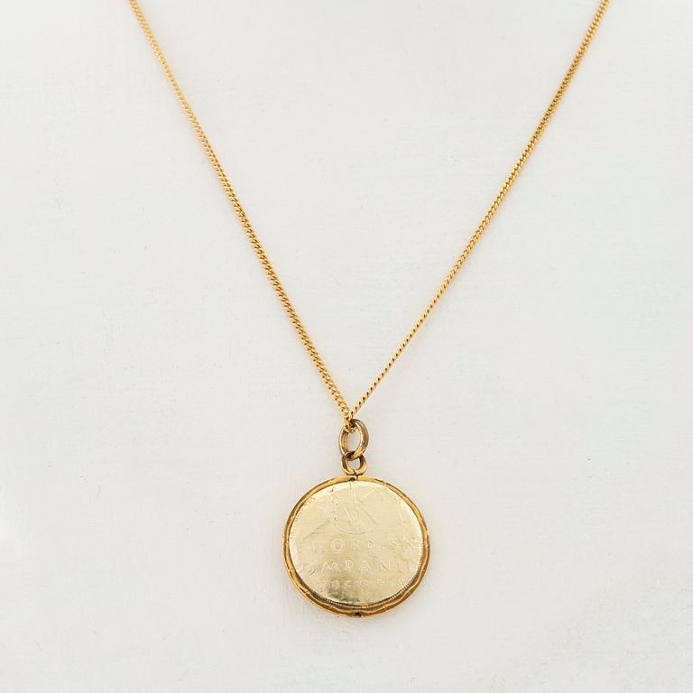 Halsband 18K guld med hänge av 8K guld.