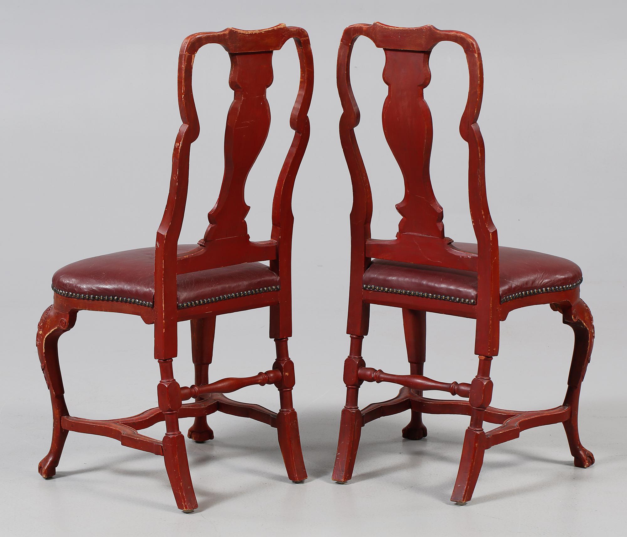 STOLAR, ett par, senbarockstil. 1800-tal.