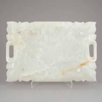 FAT/BRICKA, nefrit, 1900-tal.