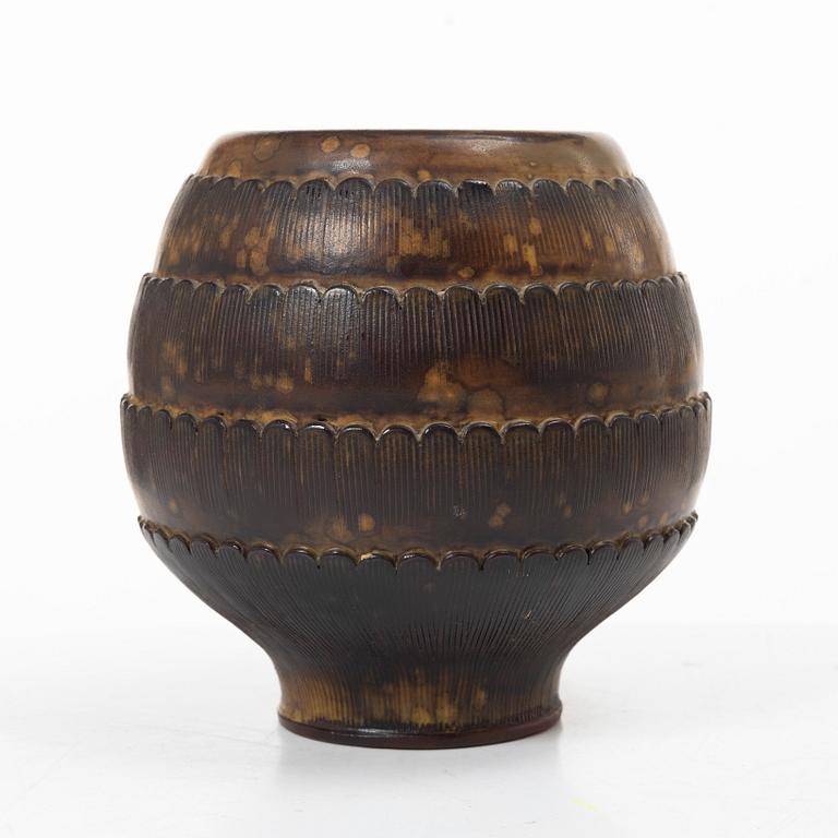 Wilhelm Kåge, a stoneware Farsta vase, Gustavsberg Studio, Sweden 1950.