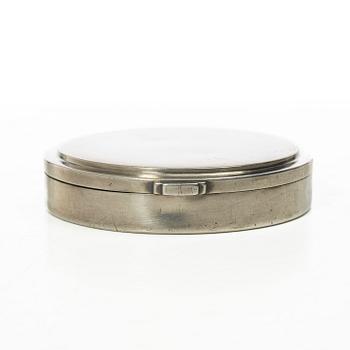Harald Nielsen, a sterling silver powder box, Georg Jensen, Denmark.