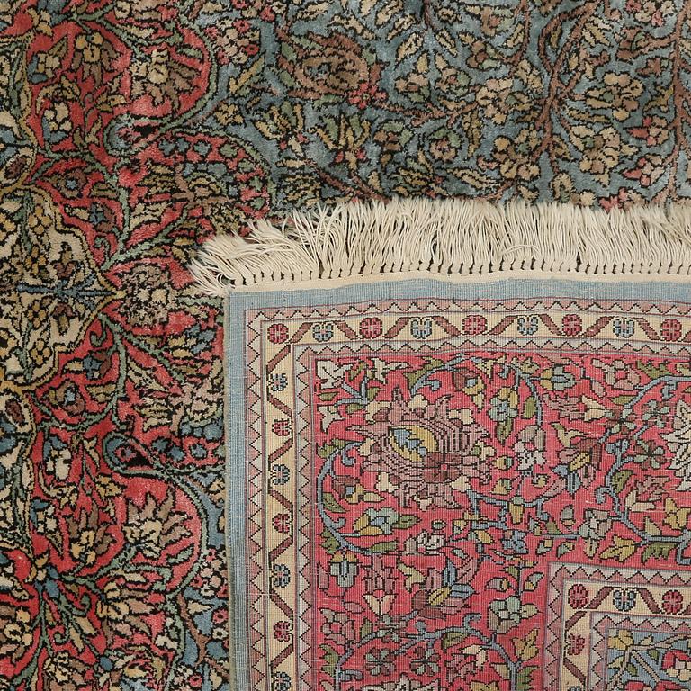 MATTA, Kashmir, old, 324 x 220 cm.