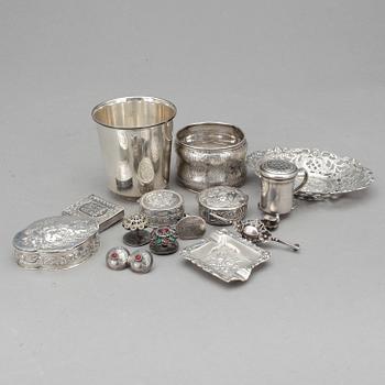 PARTI SILVER, 15 delar, bland annat CG Hallberg, Stockholm, 1900-tal. Vikt ca 265 gram.