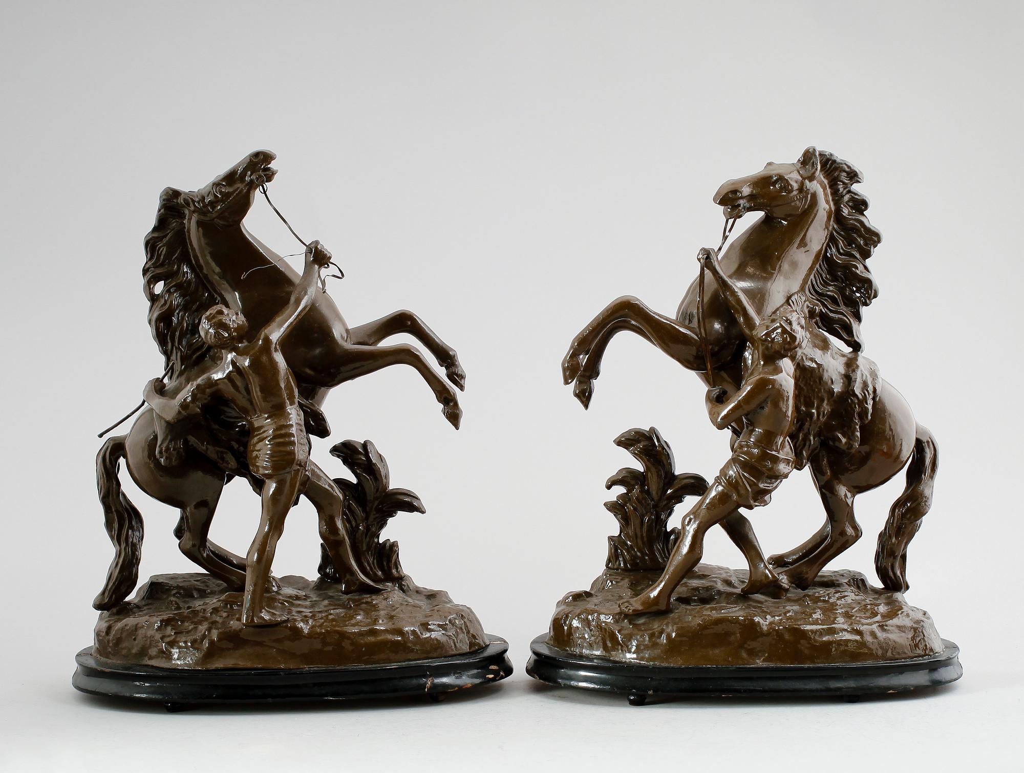 FIGURER, 1 par, kopior av Marlyhästarna, metall, 1900-talets första hälft.