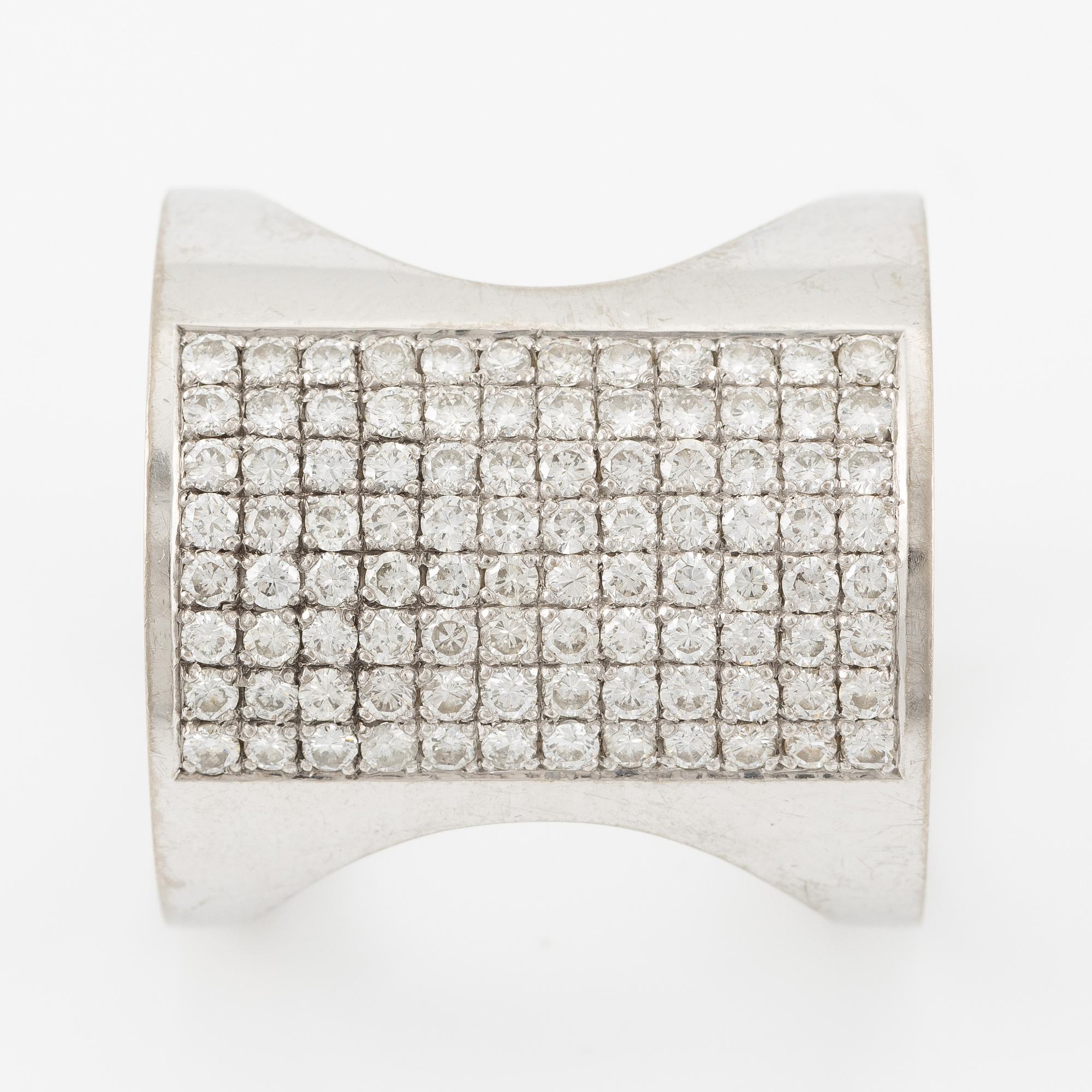 Sigurd Persson, Wolfgang, Gessl, 18K white gold with brilliant-cut diamonds.