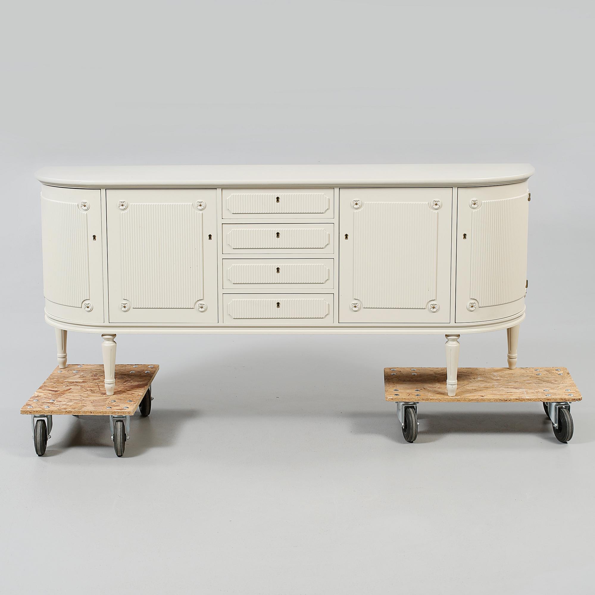 SIDEBOARD, gustaviansk stil, 1900-talets andra hälft.