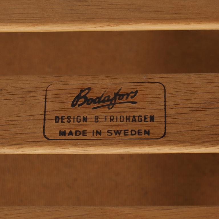 SÄNGBORD, ett par, Bertil Fridhagen, Bodafors, 1900-talets andra hälft.