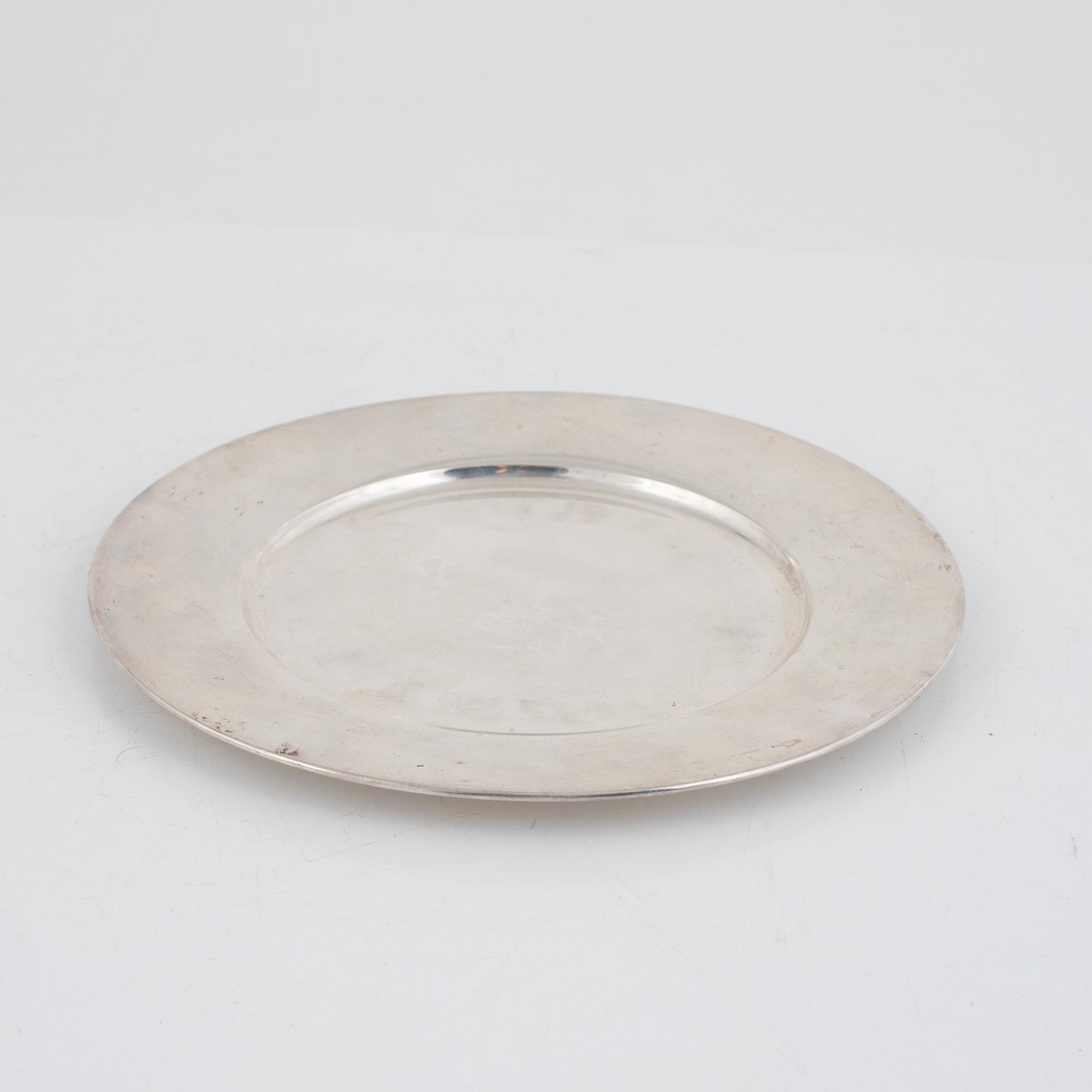 A silver dish, mark of Erlandssons Silvervarufabriks Ab, Kristianstad 1924.