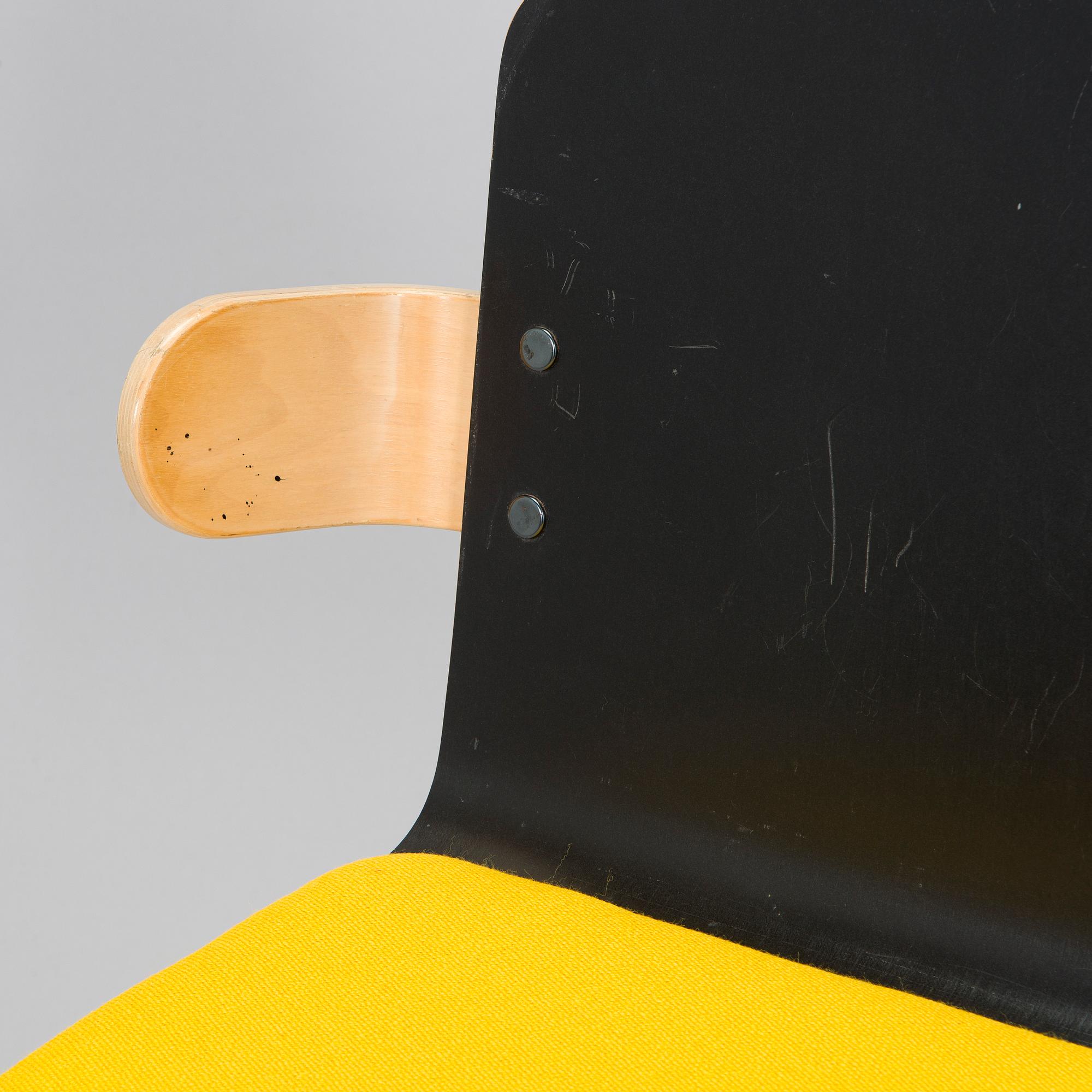 Yrjö Kukkapuro, tuoli, "Vino", Avarte 1980-luku, signeerattu Yrjö Kukkapuro -83.