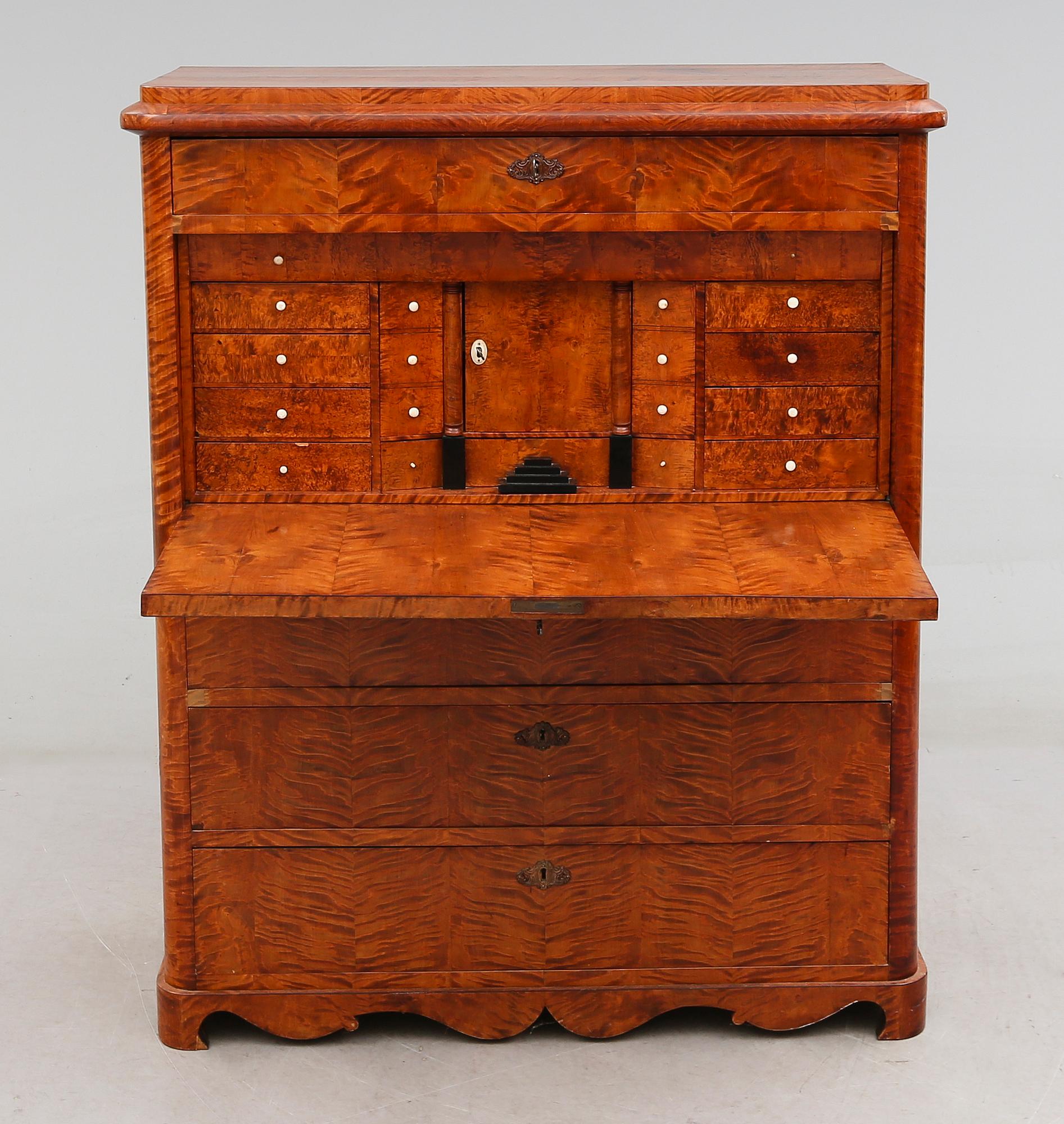 CHIFFONJÉ, 1800-talets mitt.