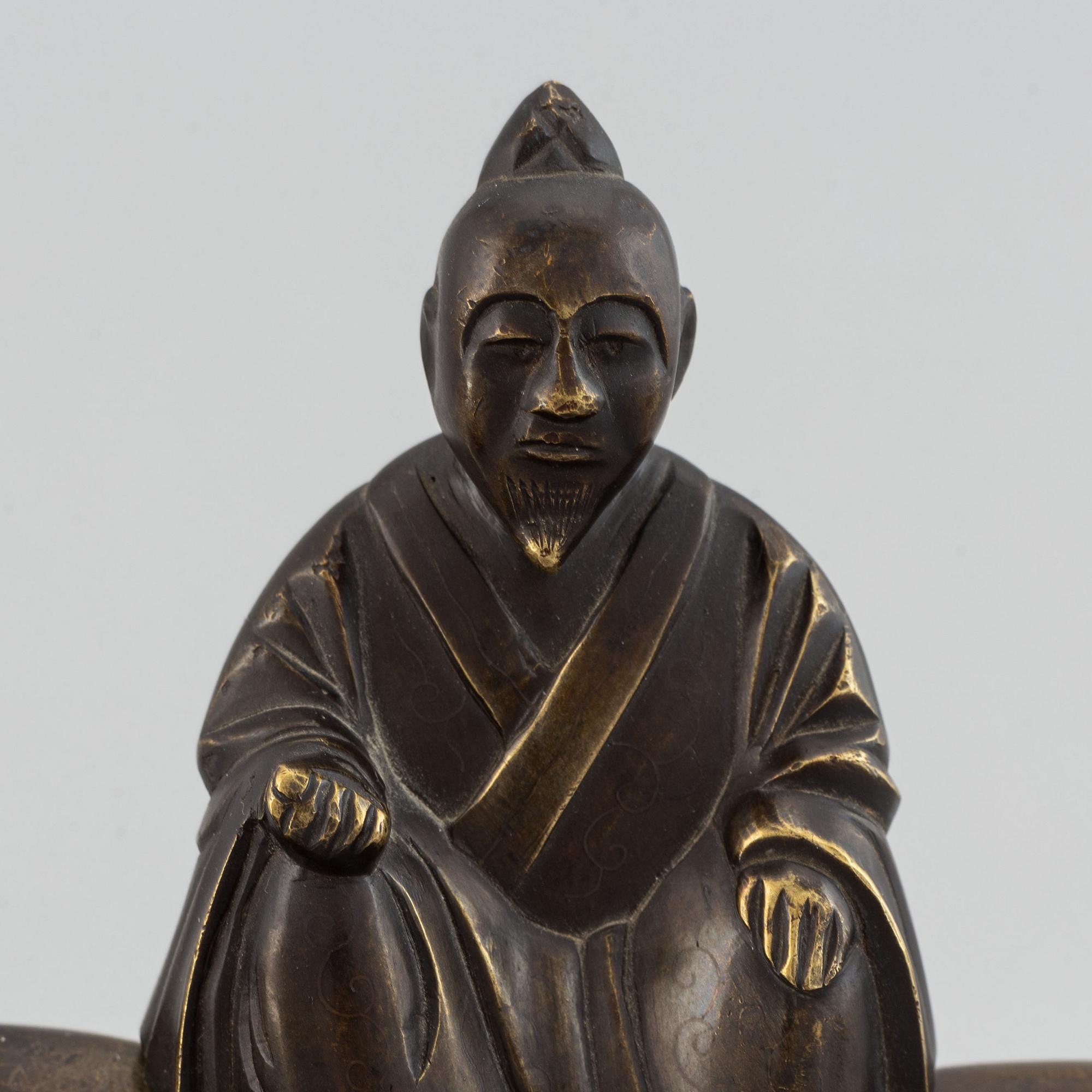 A Chinese bronze sculpture, 20th century.