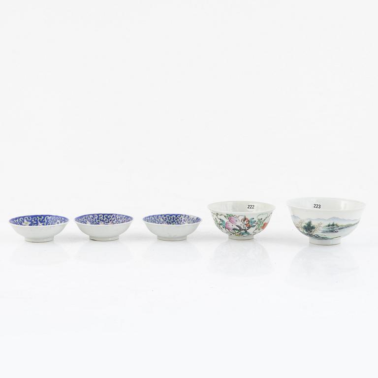 Five porcelain bowls, China, 20th century.