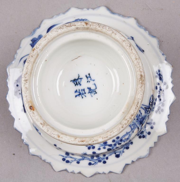 VAS samt TAZZA, porslin, Kina, 1800-tal.