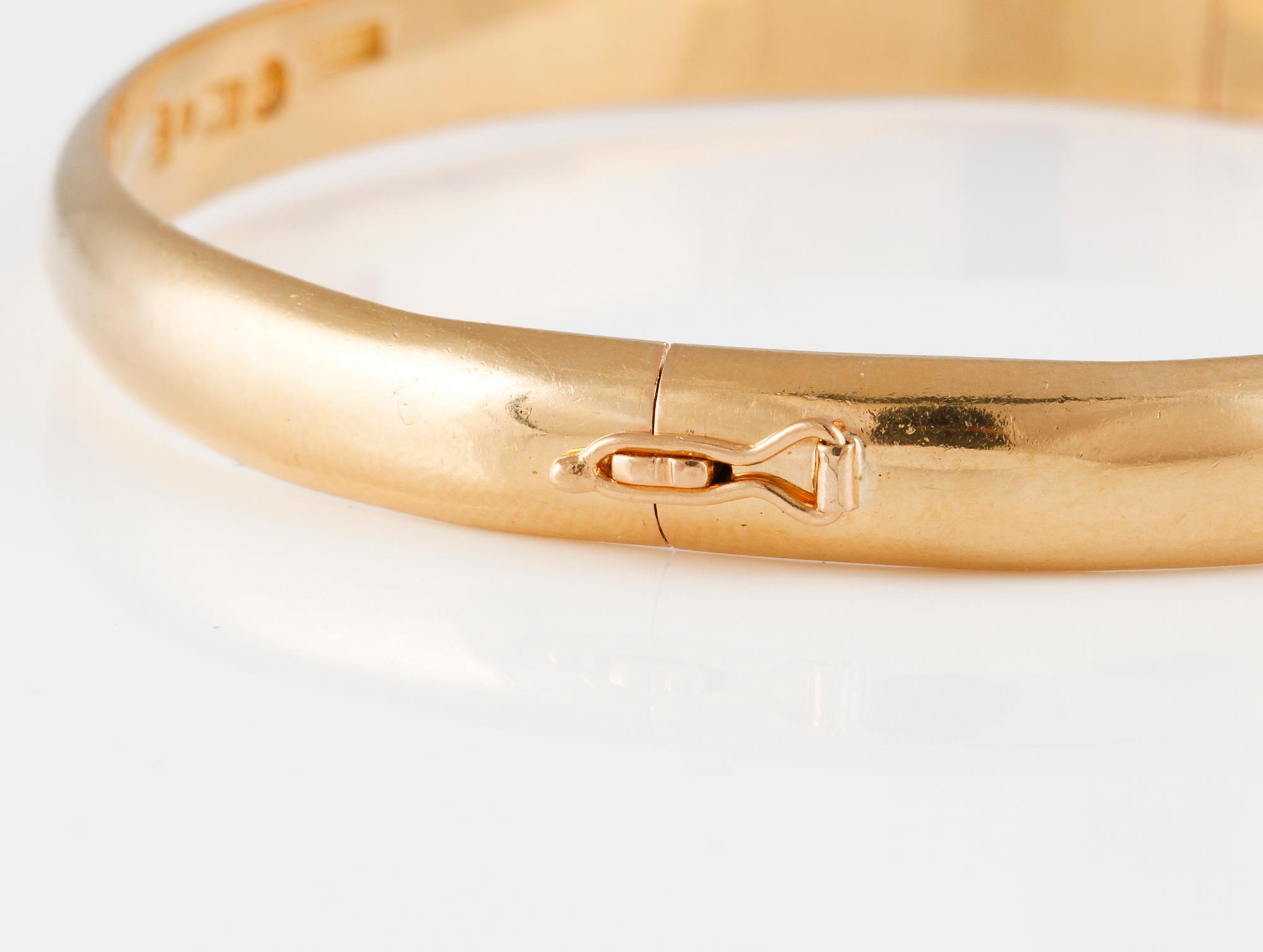 ARMRING, 18K guld, Ossner & Larsson, Göteborg, 1958. Vikt 30,5 gram.