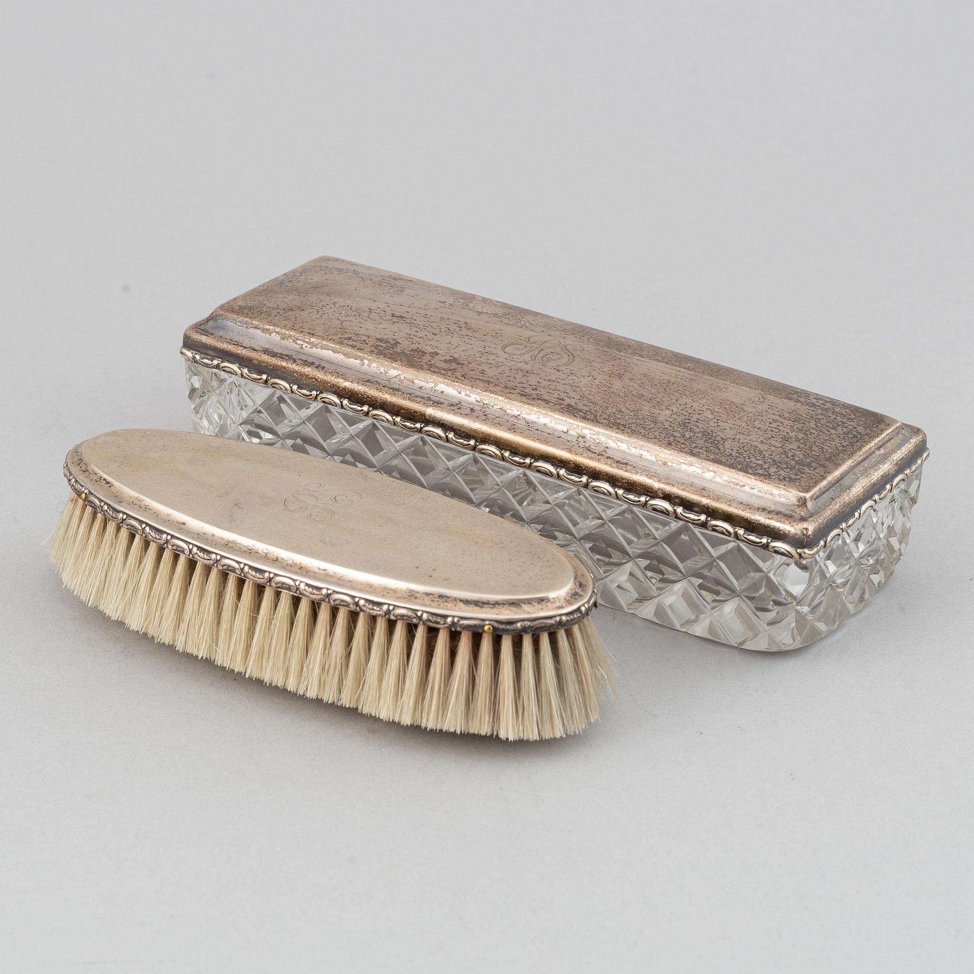 A set of seven toiletries, Including Sjögren Ab Juvelerare Oscar, Göteborg, 1920.
