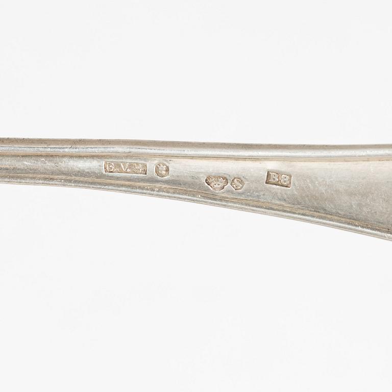 Serveringsbestick, silver, 7 st, varierande modeller, Sverige, Norge, & Danmark, mestadels 1900-tal.