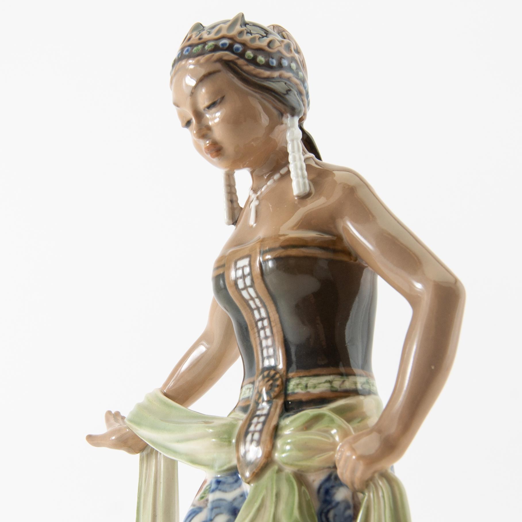 Dahl Jensen, figurin  porslin 1900-tal Danmark.