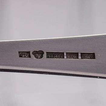 MALJA JA SIROTINLUSIKKA, mm. sterling hopeaa, 1900-luvun alkupuoli. Kokonaispaino 352,5 g.