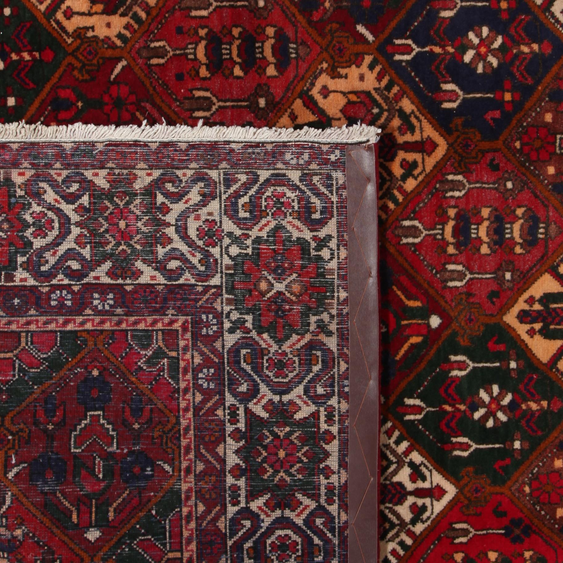MATTA, Bachtiar, modern tillverkning, 307 x 207 cm.