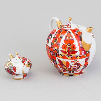 Two Lomonosov porcelain teapots, Soviet Union.