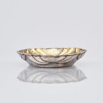 A parcel-gilt silver bowl, possibly Ottoman 16th/17th century.