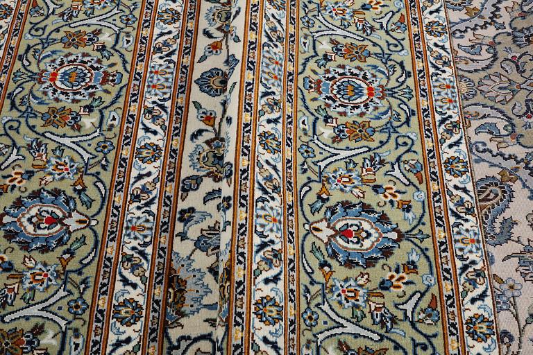 Matta, Keshan, ca. 397 x 300 cm.