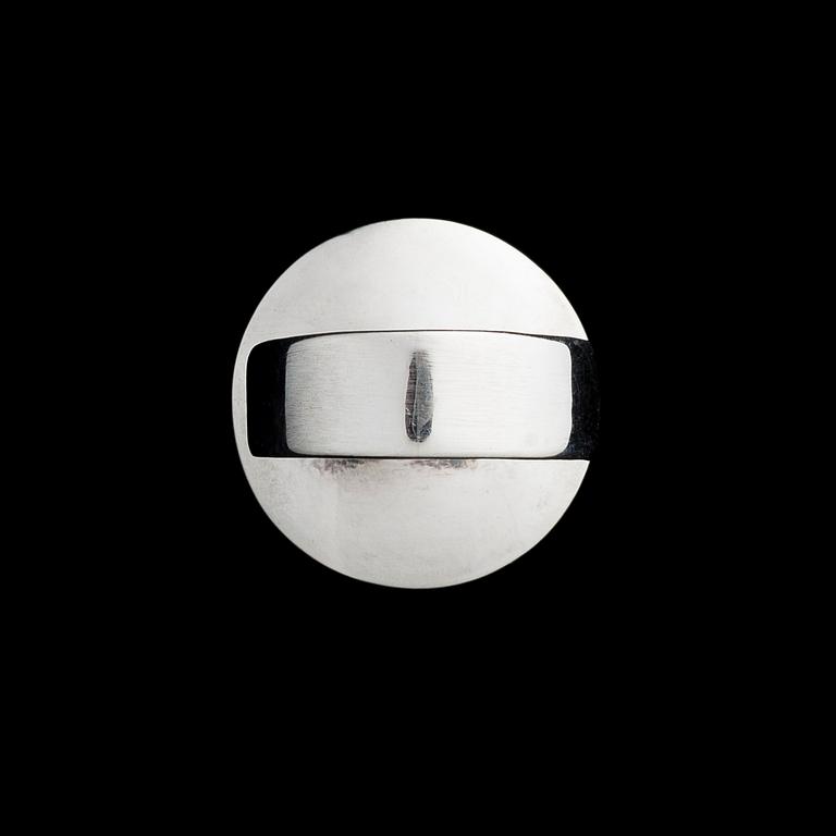 SAARA HOPEA, ring, silver. Ossian Hopea, Borgå 1967.