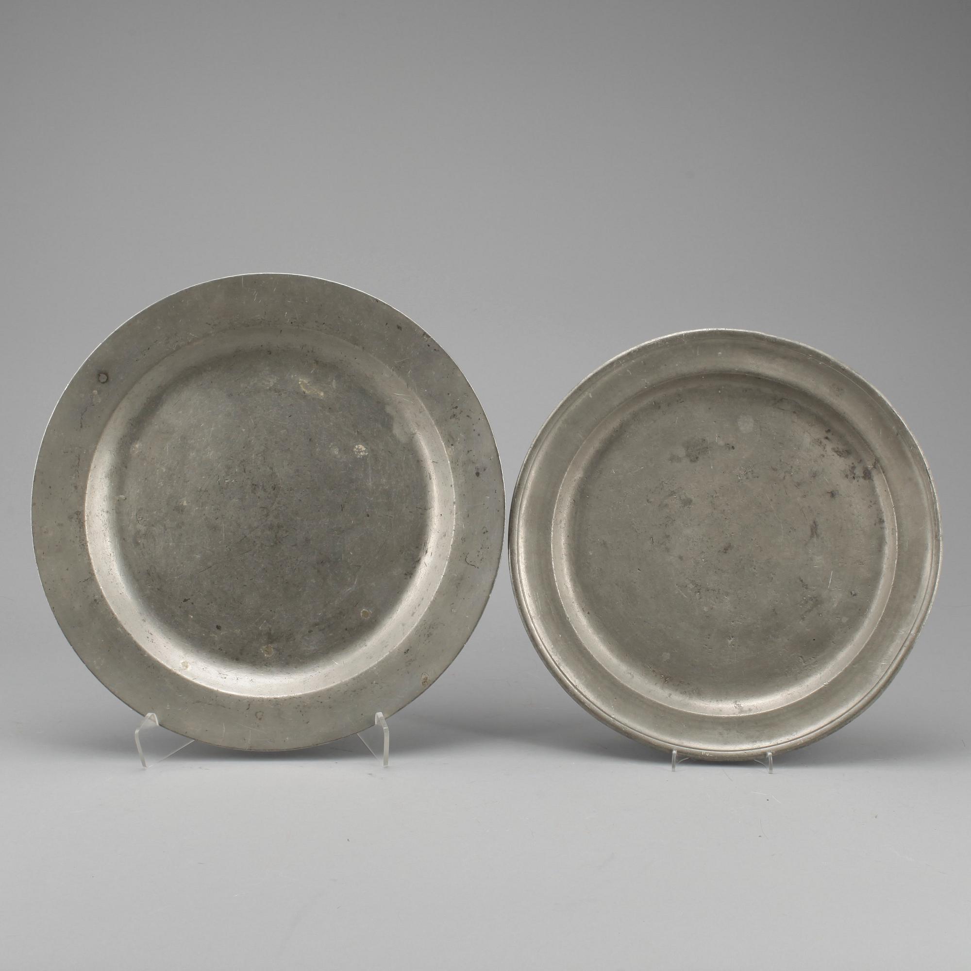FAT, 2 st, tenn, otydliga mästarstämplar, 17/1800-tal.