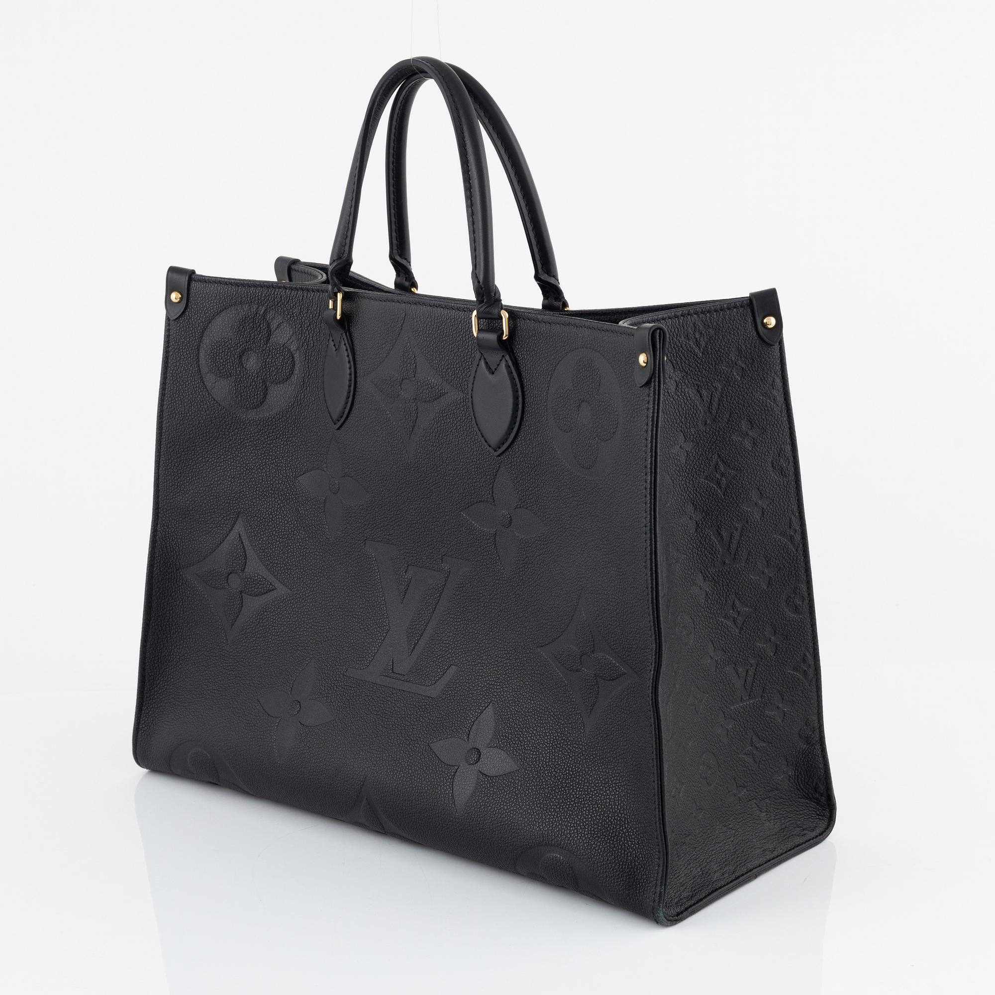 Louis Vuitton, bag, "Onthego MM", 2022.